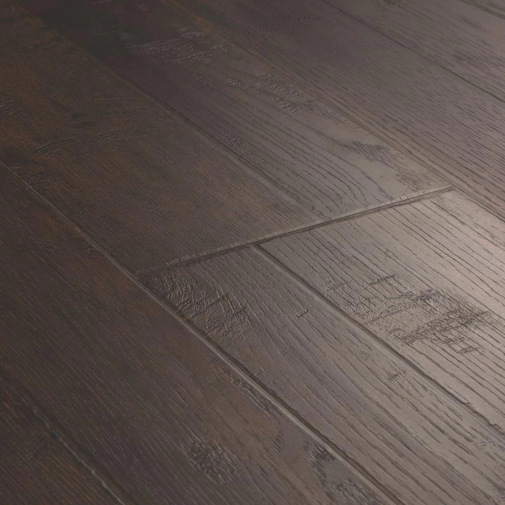 Pergo Outlast+ Waterproof Chestnut Beluga Oak 10 Mm T X 7.48 In. W X 47.24 In. L Laminate Flooring (1079.65 Sq. Ft. / Pallet) - Image 9