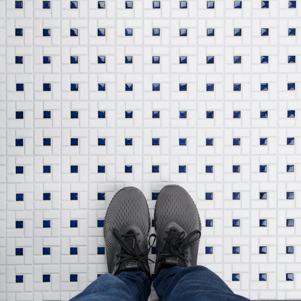 Merola Tile Spiral Blue And White 12-1/2 In. X 12-1/2 In. X 6 Mm Porcelain Mosaic Tile (11.07 Sq. Ft. / Case) - Image 10